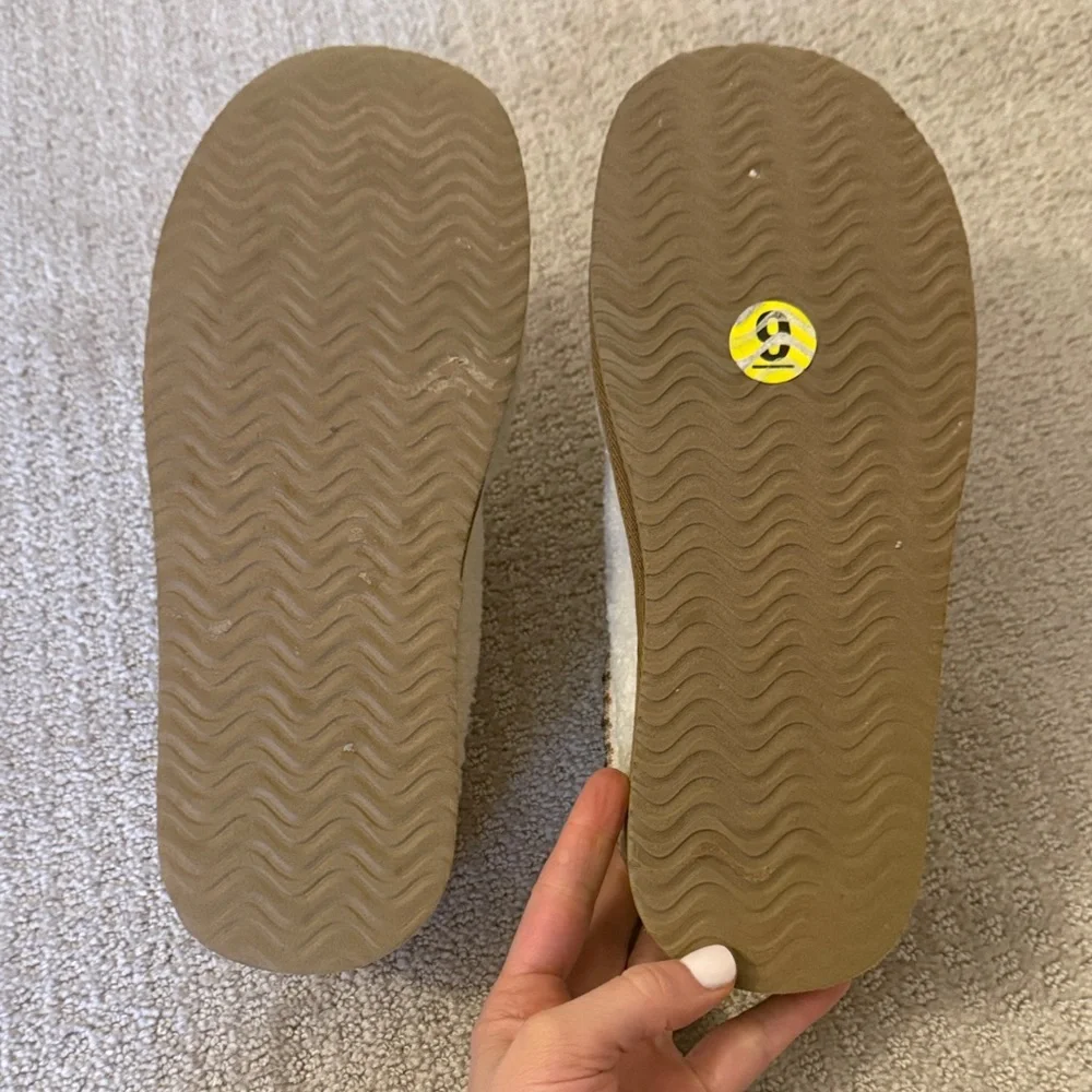 Like New! Haute Hippie Memory Foam Clogs - Picture 8 of 8